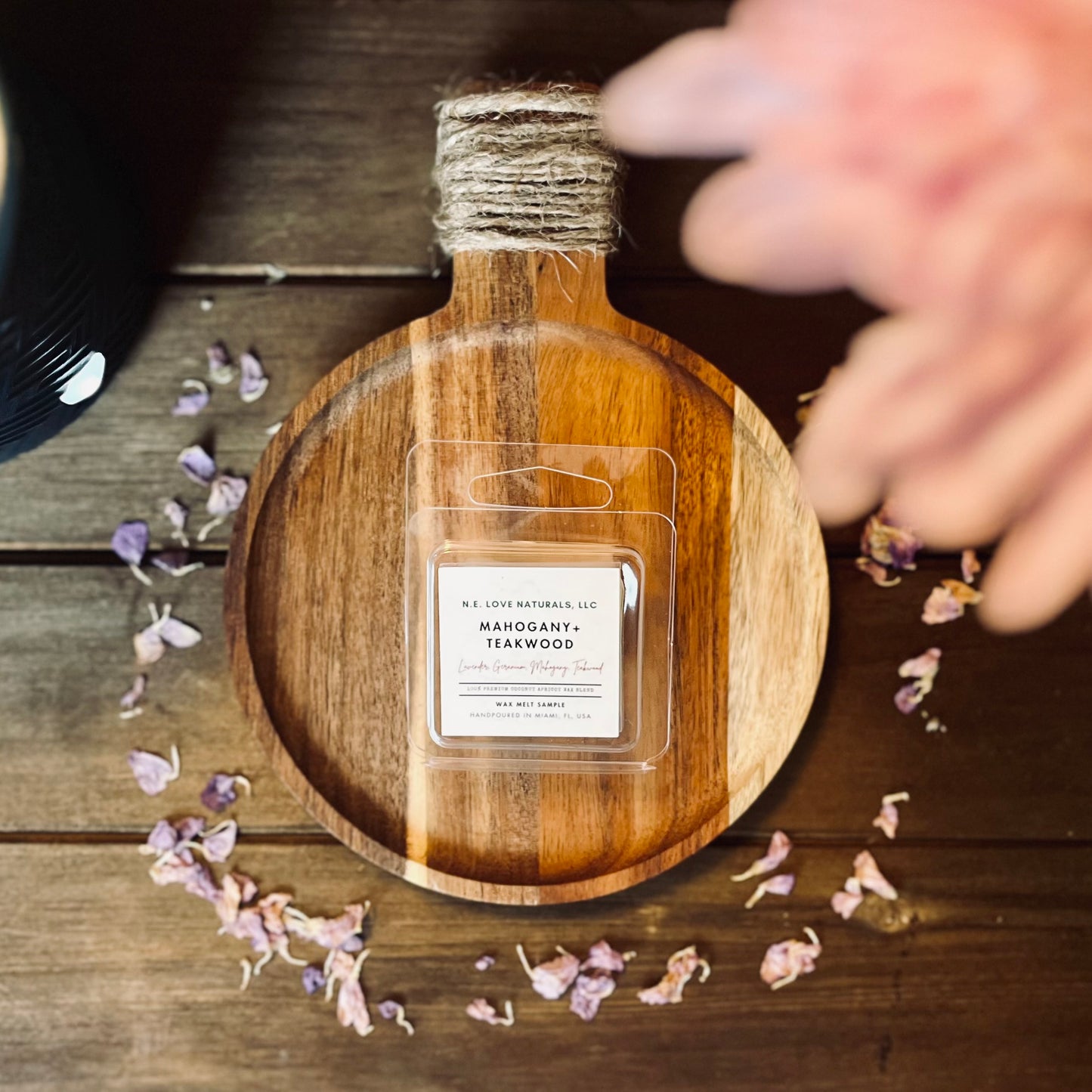 Mahogany +Teakwood| Wax Melt Single| Coconut Apricot Soy