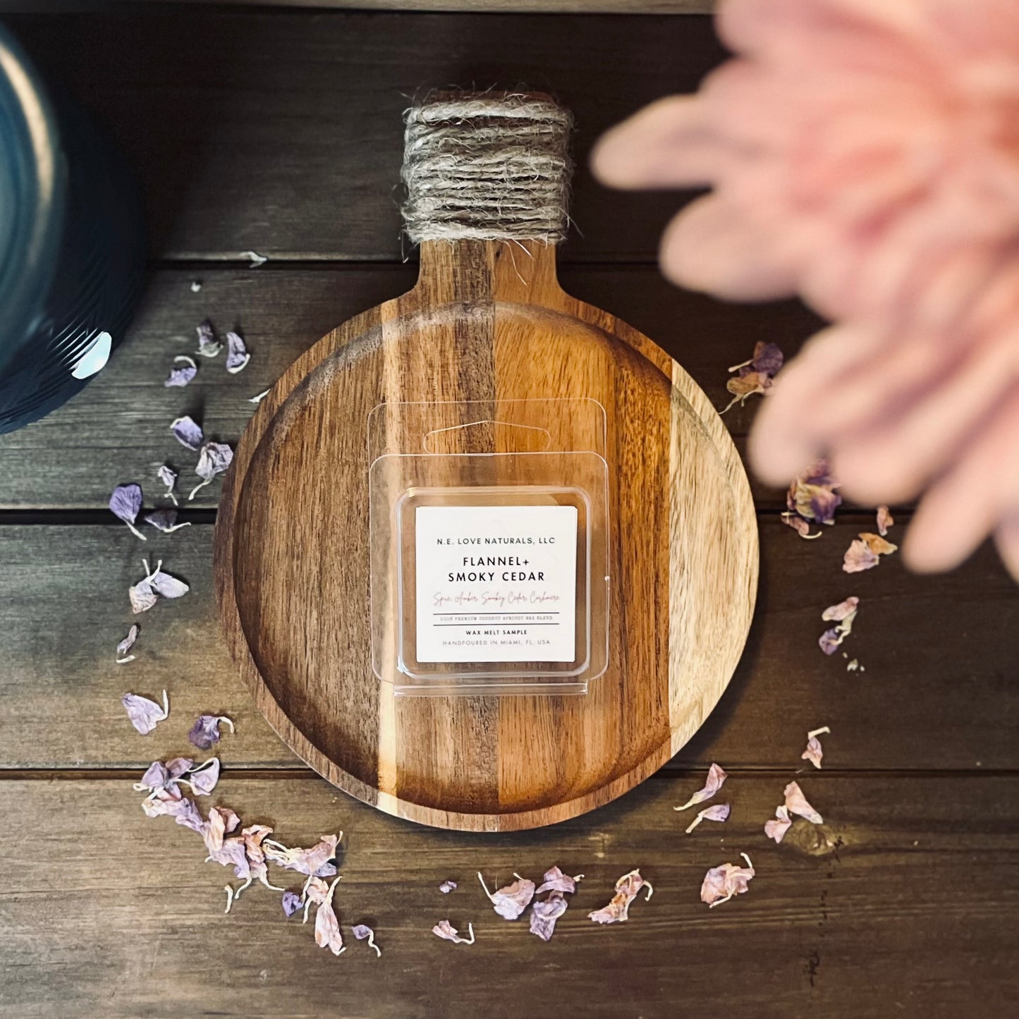 Flannel + Smoky Cedar | Wax Melt Single| Coconut Apricot Soy